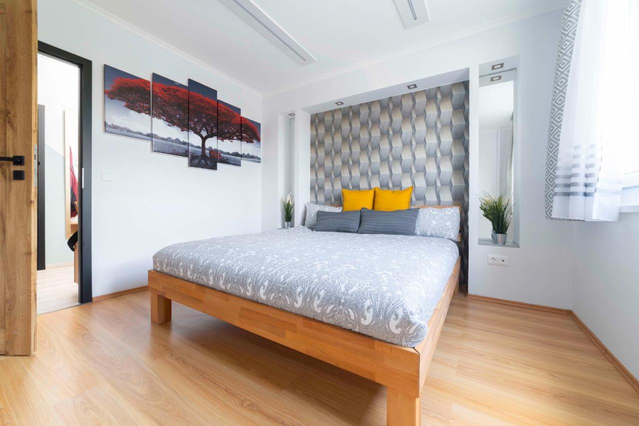 Comfort 66 - Real-Life 3-Room Family Stay With 4 Beds Miskolc Exterior photo